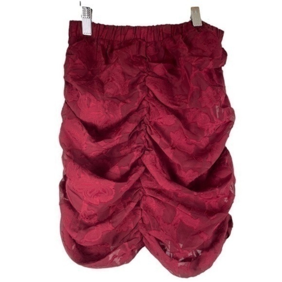 Lulus Ruched Lace Halter Burgundy Top Small New With Tags - Picture 1 of 6